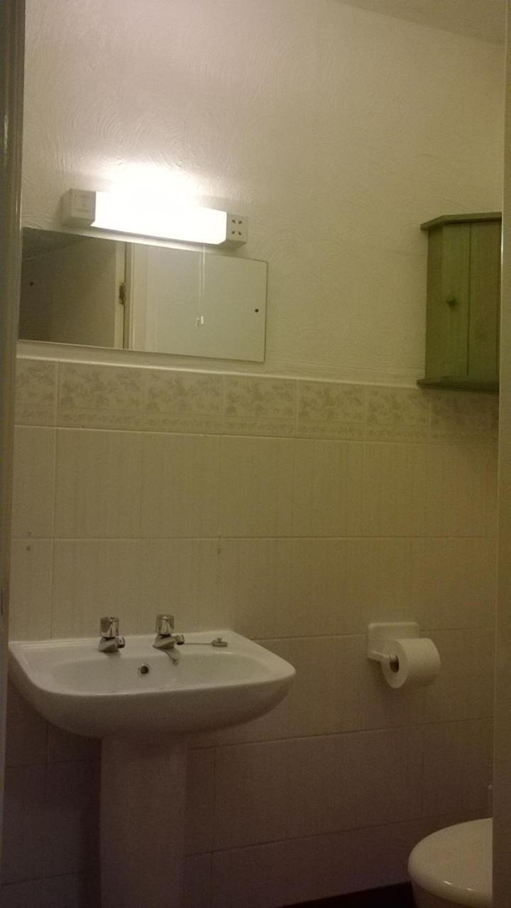 בלקפול The Albert Hotel Near Winter Gardens מראה חיצוני תמונה